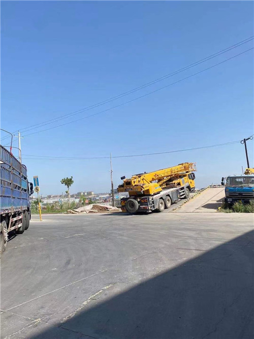 顺平县25吨吊车的租赁价格大概是多少？