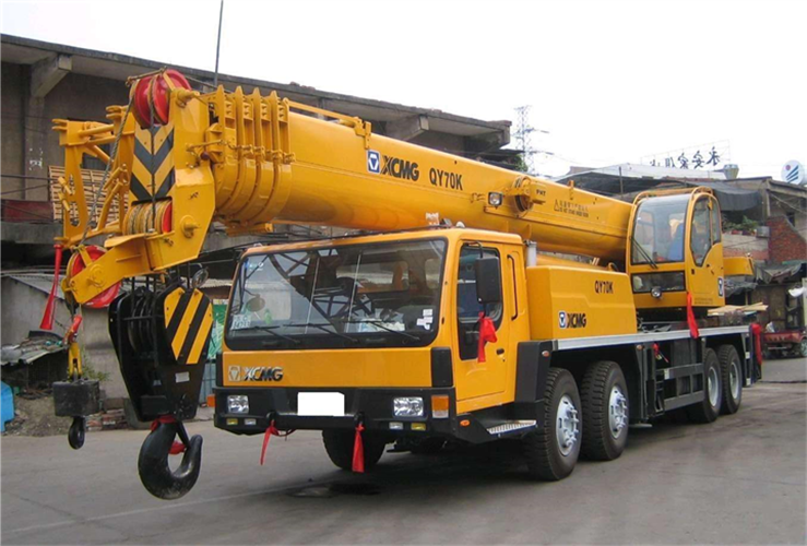 顺平县吊车出租选择重点