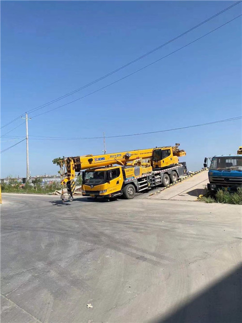 顺平县吊车作业时，可能会产生哪些额外收费项目？